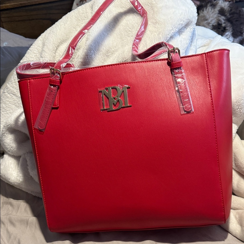 Red Women's Tote Bag